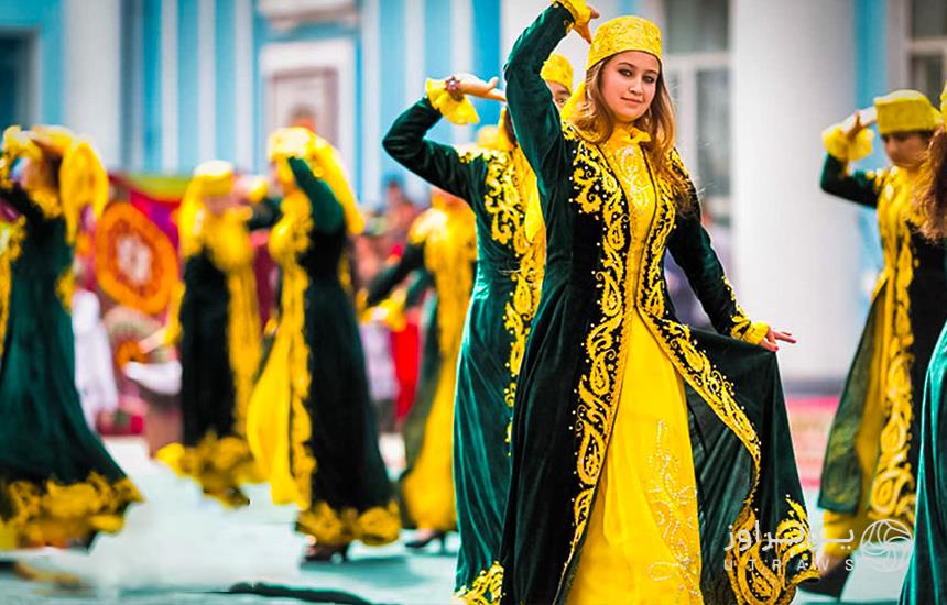 Traditional Uzbek clothing